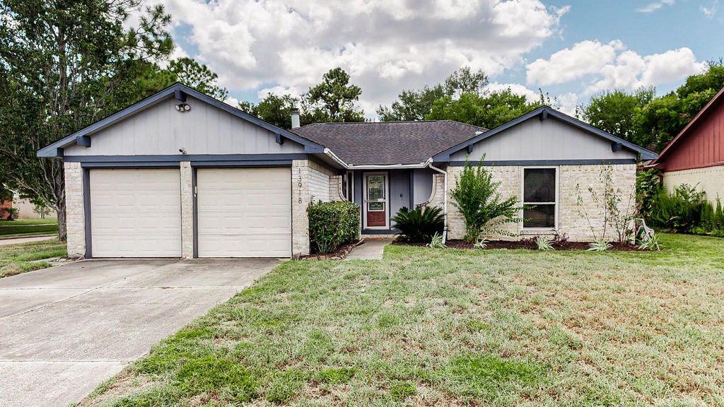 13918 Grosvenor Street, Houston, TX 77034