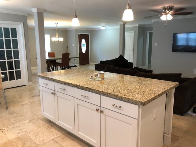 10619 Wickersham Lane, Houston, TX 77042