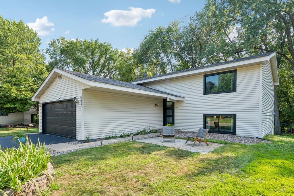 15081 Summerhill Drive, Eden Prairie, MN 55346 — photo 3