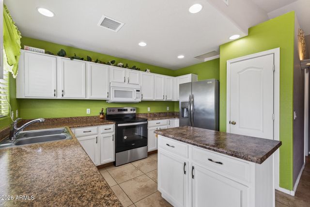 8276 W TINAJAS Drive, Arizona City, AZ 85123