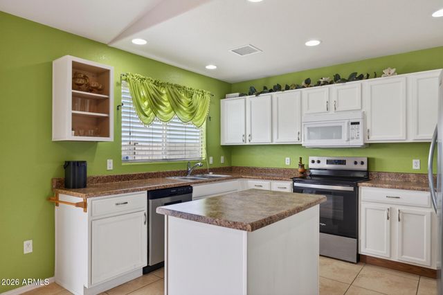 8276 W TINAJAS Drive, Arizona City, AZ 85123
