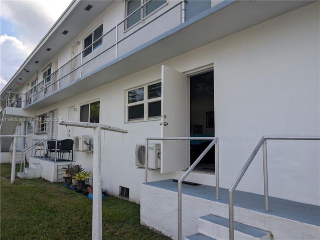 801 Atlantic Shores Blvd 107, Hallandale Beach, FL 33009