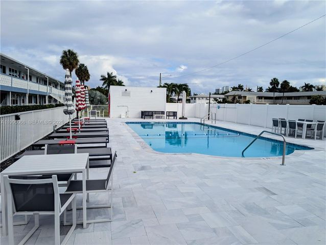 801 Atlantic Shores Blvd 107, Hallandale Beach, FL 33009