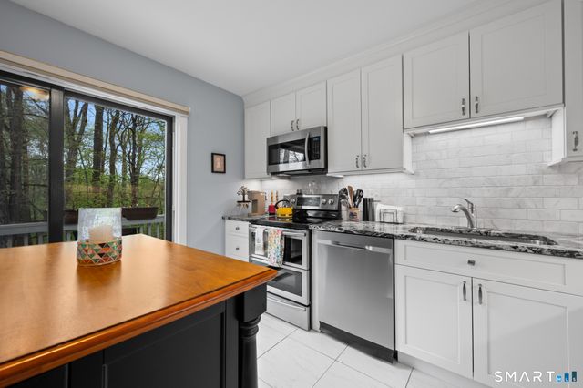 63 Woodbury Hill 63, Woodbury, CT 06798