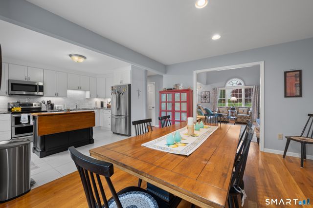 63 Woodbury Hill 63, Woodbury, CT 06798