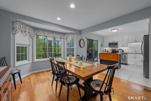 63 Woodbury Hill 63, Woodbury, CT 06798