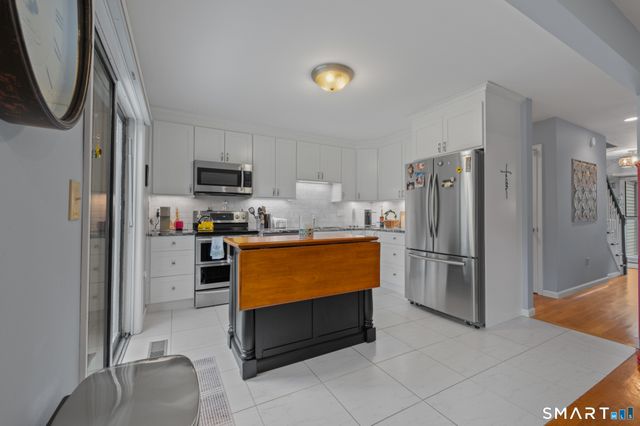 63 Woodbury Hill 63, Woodbury, CT 06798