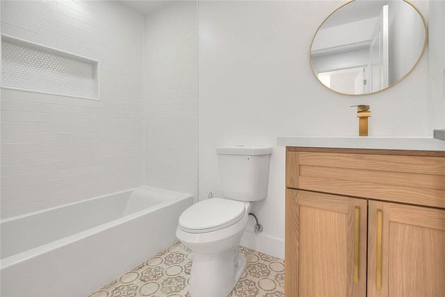 4472 Forest St., Riverside, CA 92507