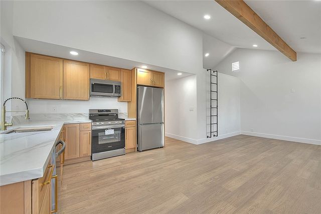 4472 Forest St., Riverside, CA 92507