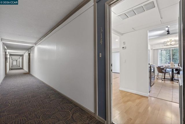 490 N Civic Dr 314, Walnut Creek, CA 94596