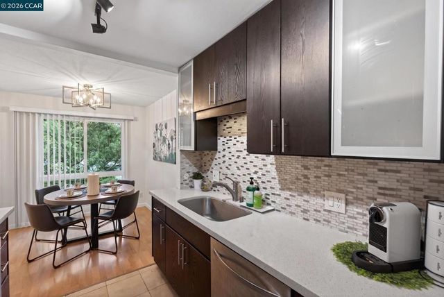 490 N Civic Dr 314, Walnut Creek, CA 94596