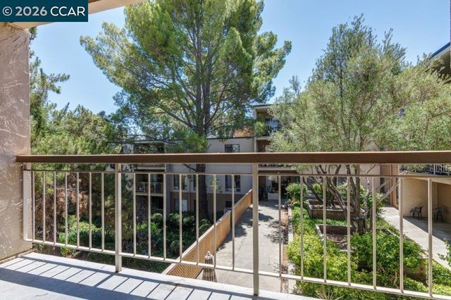490 N Civic Dr 314, Walnut Creek, CA 94596