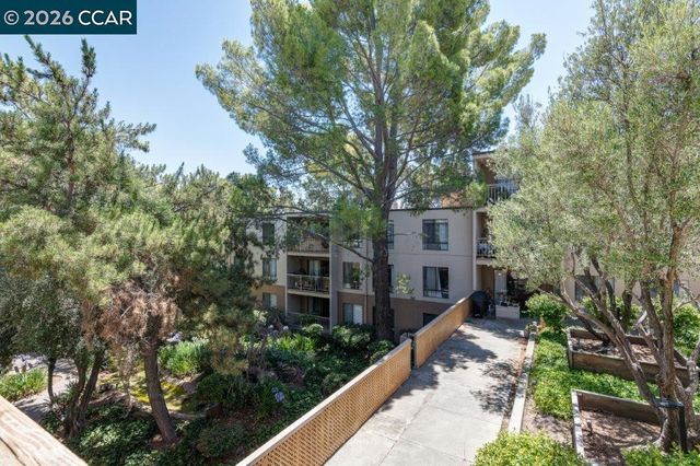 490 N Civic Dr 314, Walnut Creek, CA 94596