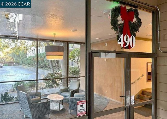 490 N Civic Dr 314, Walnut Creek, CA 94596