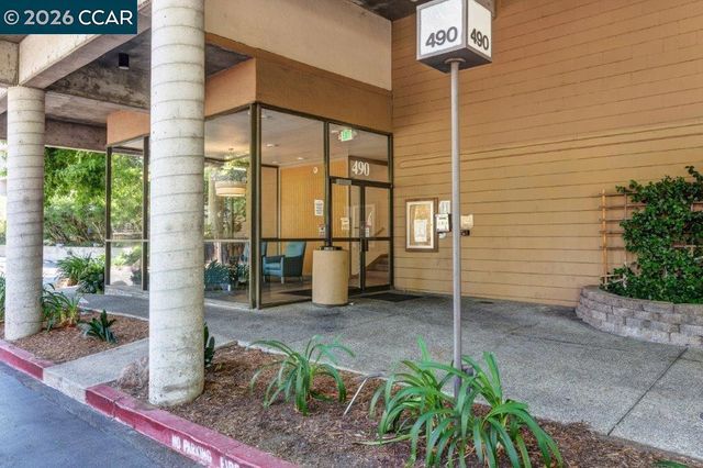 490 N Civic Dr 314, Walnut Creek, CA 94596