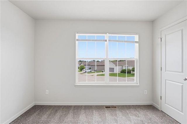 21808 Southcreek Road, Peculiar, MO 64078