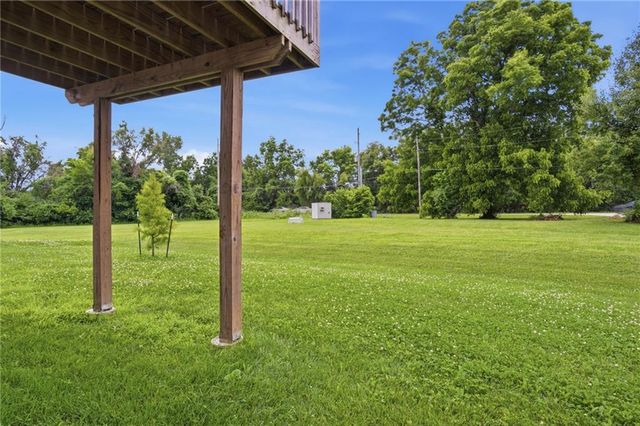 21808 Southcreek Road, Peculiar, MO 64078