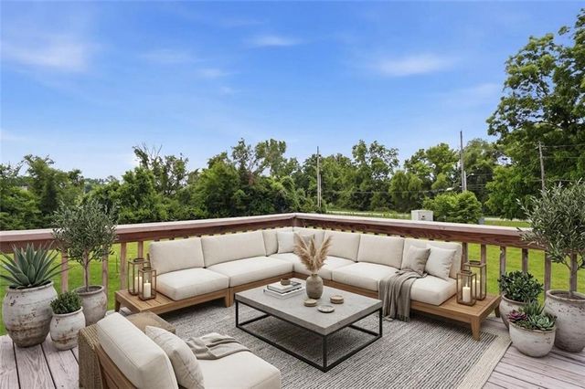 21808 Southcreek Road, Peculiar, MO 64078