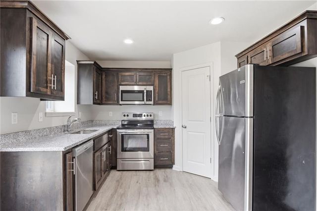 21808 Southcreek Road, Peculiar, MO 64078