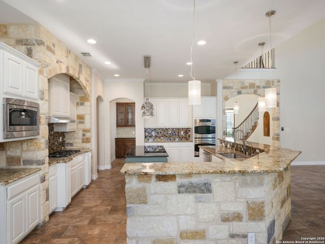 303 Regent Circle, San Antonio, TX 78231