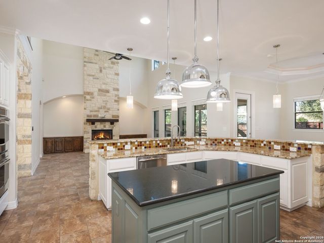 303 Regent Circle, San Antonio, TX 78231