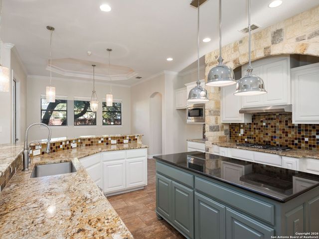 303 Regent Circle, San Antonio, TX 78231