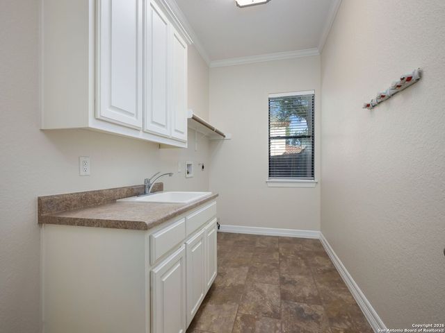 303 Regent Circle, San Antonio, TX 78231