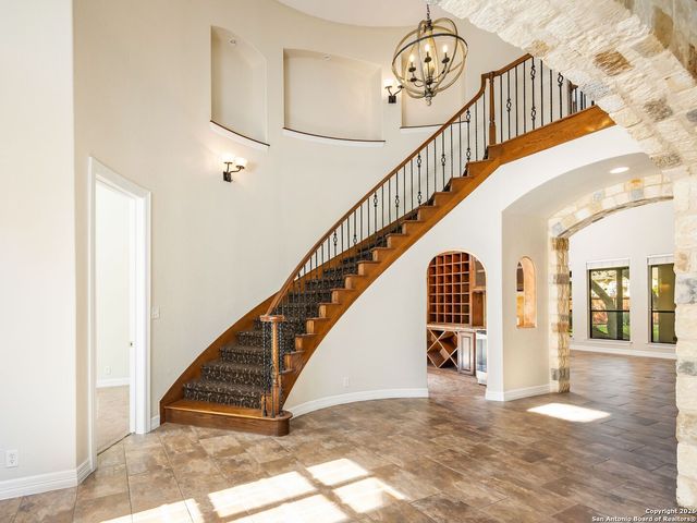 303 Regent Circle, San Antonio, TX 78231