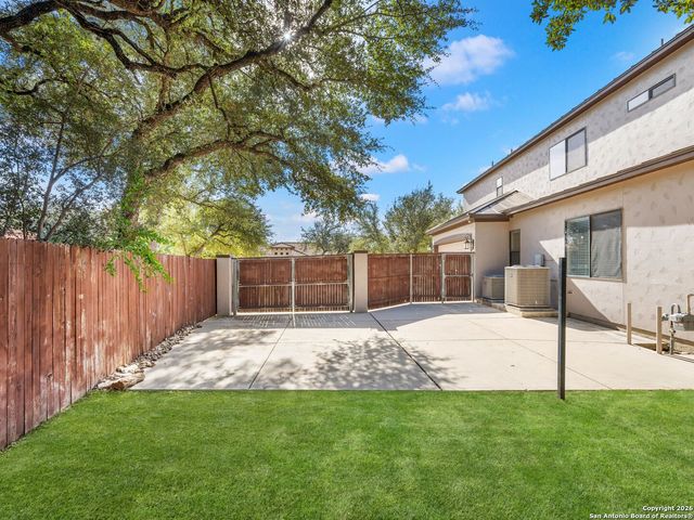 303 Regent Circle, San Antonio, TX 78231