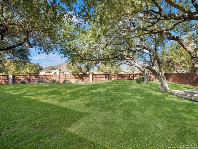 303 Regent Circle, San Antonio, TX 78231