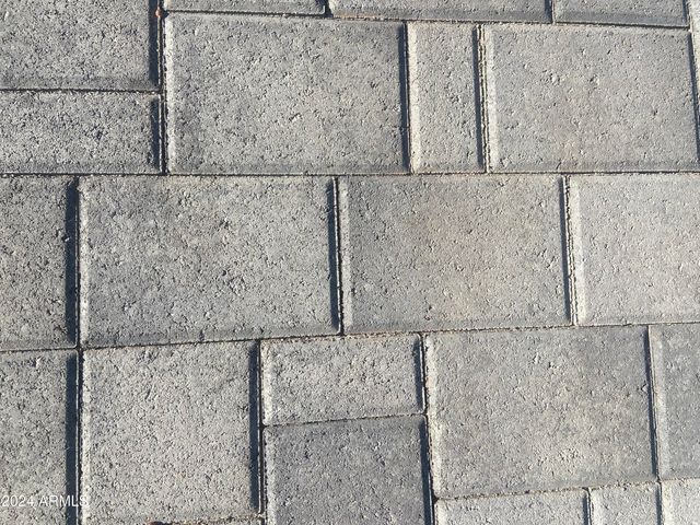 2205 W KLAMATH Avenue, Apache Junction, AZ 85119