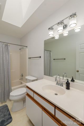 15 Cove Xing Road, Franklin, NC 28734