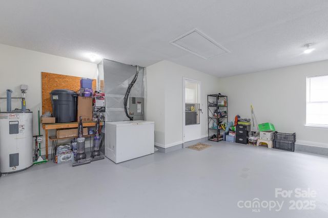 15 Cove Xing Road, Franklin, NC 28734
