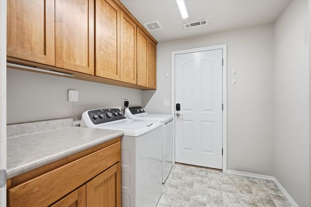 933 Parkdale Avenue, Medford, OR 97501