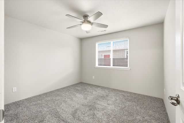 933 Parkdale Avenue, Medford, OR 97501