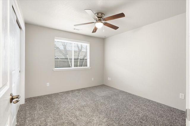 933 Parkdale Avenue, Medford, OR 97501