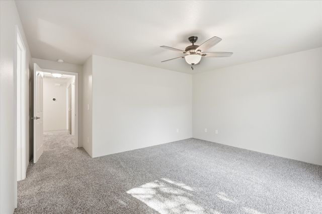 933 Parkdale Avenue, Medford, OR 97501