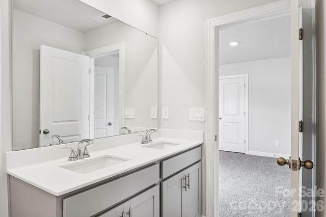 8124 Hidden Springs Trail, Charlotte, NC 28216