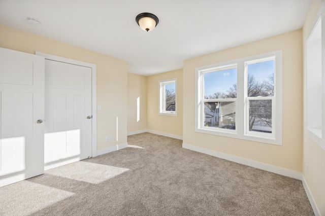 2127 James Avenue N, Minneapolis, MN 55411