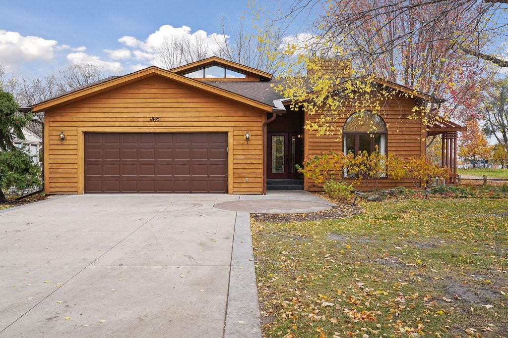 1845 Texas Avenue S, Saint Louis Park, MN 55426