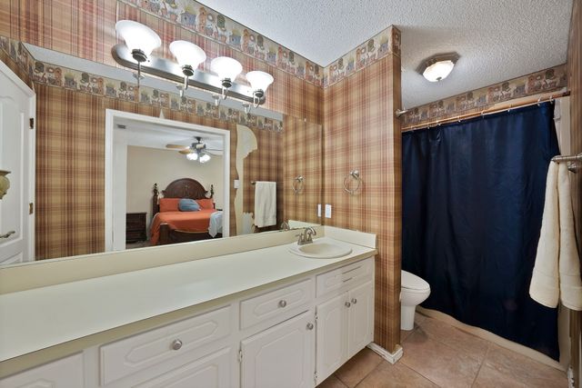 220 Rs County Road 3430, Emory, TX 75440