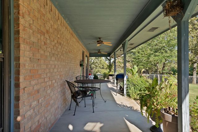 220 Rs County Road 3430, Emory, TX 75440