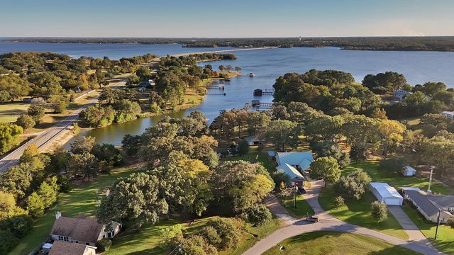 220 Rs County Road 3430, Emory, TX 75440