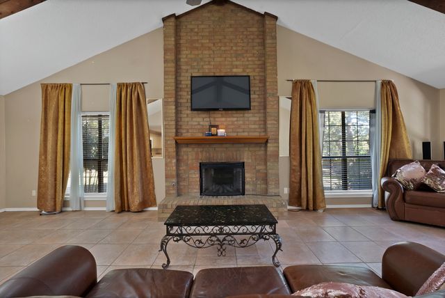 220 Rs County Road 3430, Emory, TX 75440