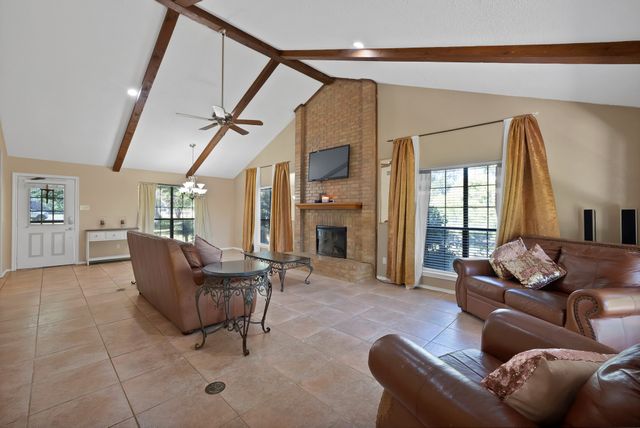 220 Rs County Road 3430, Emory, TX 75440