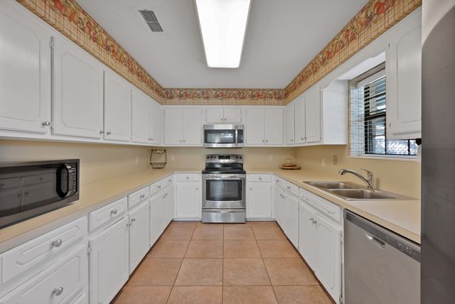 220 Rs County Road 3430, Emory, TX 75440