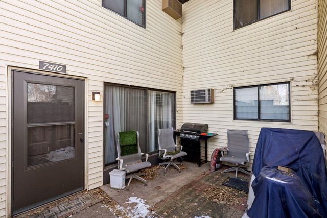 7410 72nd Lane N, Brooklyn Park, MN 55428
