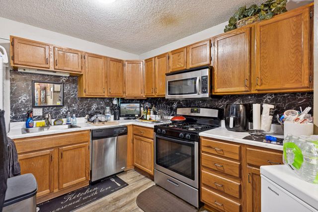 7410 72nd Lane N, Brooklyn Park, MN 55428