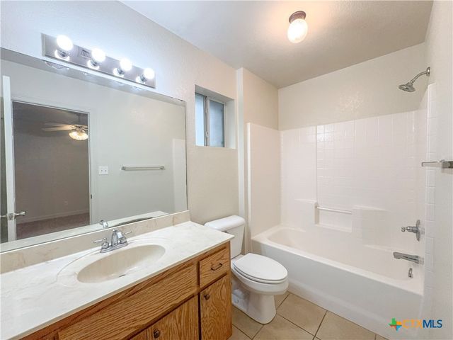 820 N Beal Street, Belton, TX 76513