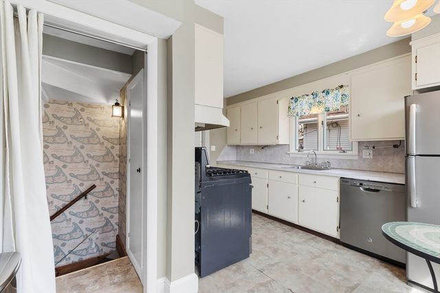 71 Woodland Rd, Malden, MA 02148